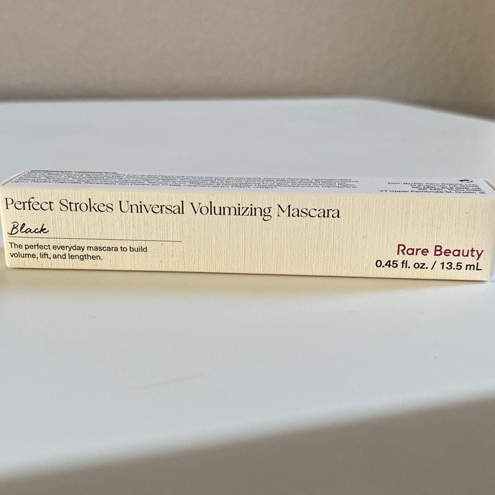 Rate Beauty Perfect strokes universal volumizing mascara